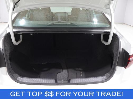 Pure White 2025 Volkswagen Jetta 1.5T Sport