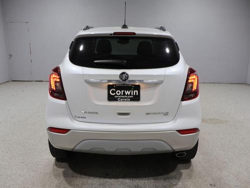White Frost Tricoat 2017 Buick Encore Essence