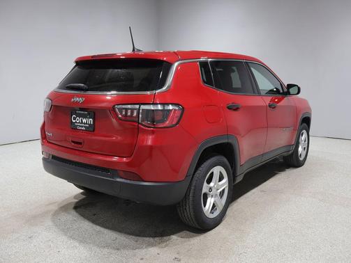 Red Hot Pearlcoat 2024 Jeep Compass Sport