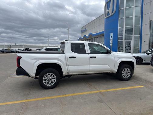Ice Cap 2024 Toyota Tacoma SR