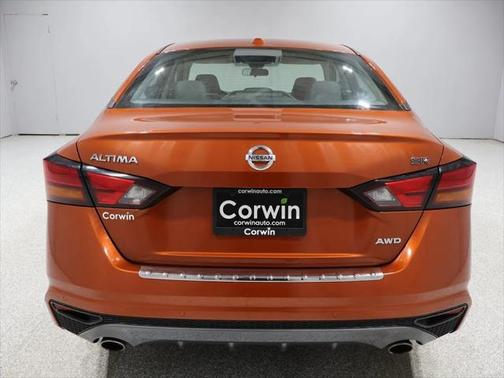 2022 Nissan Altima SR Intelligent AWD