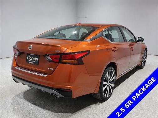 2022 Nissan Altima SR Intelligent AWD