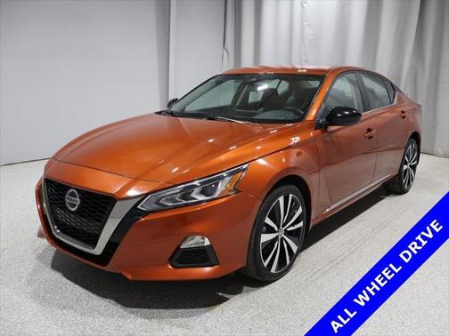 2022 Nissan Altima SR Intelligent AWD