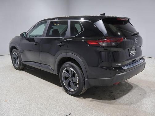 Super Black 2025 Nissan Rogue SV