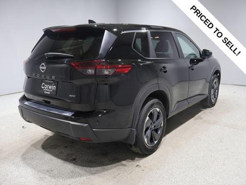Super Black 2025 Nissan Rogue SV