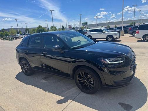 Crystal Black Pearl 2026 Honda HR-V AWD Sport