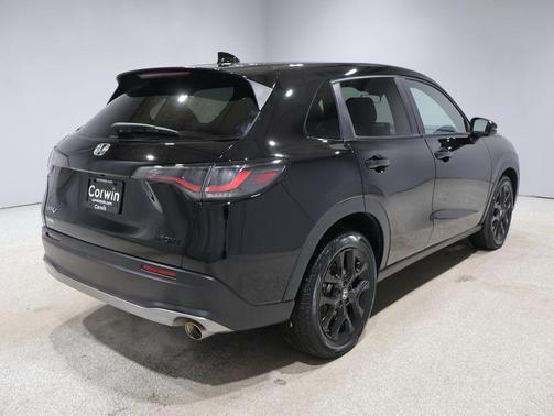 Crystal Black Pearl 2023 Honda HR-V AWD Sport