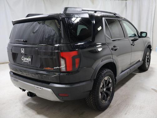 Crystal Black Pearl 2026 Honda Passport AWD TrailSport Elite