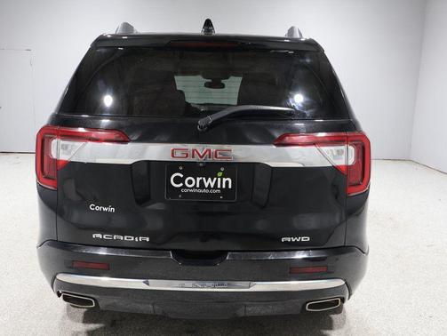 2022 GMC Acadia Denali