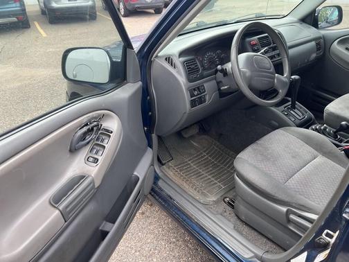 2004 Chevrolet Tracker LT