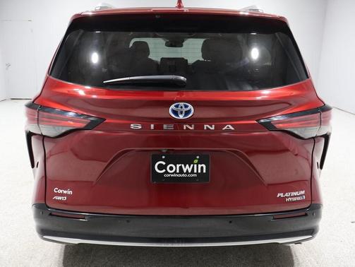 2023 Toyota Sienna Platinum 7 Passenger