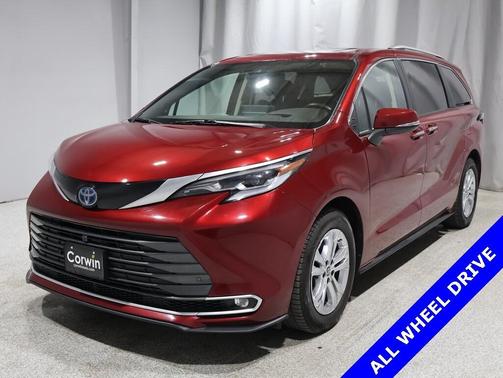 2023 Toyota Sienna Platinum 7 Passenger