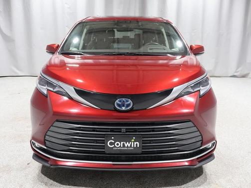 2023 Toyota Sienna Platinum 7 Passenger