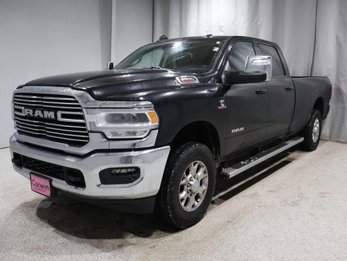 2024 RAM 3500 Laramie Crew Cab 4x4 8' Box