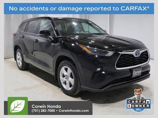 Midnight Black Metallic 2023 Toyota Highlander Hybrid LE