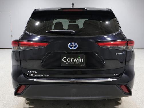 Midnight Black Metallic 2023 Toyota Highlander Hybrid LE