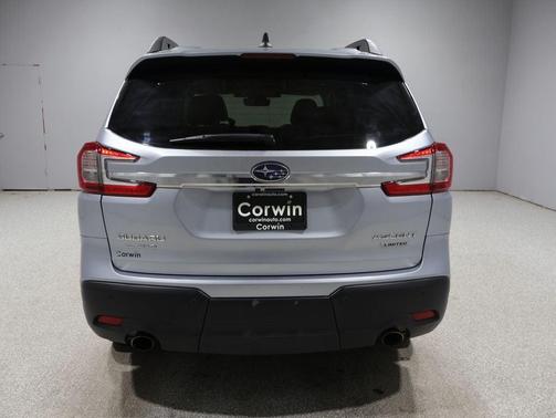 Ice Silver Metallic 2024 Subaru Ascent Limited 7-Passenger