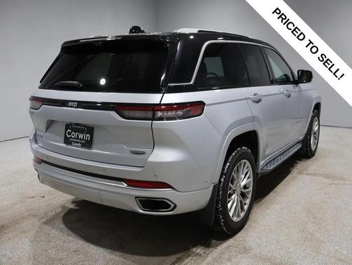 2022 Jeep Grand Cherokee Summit
