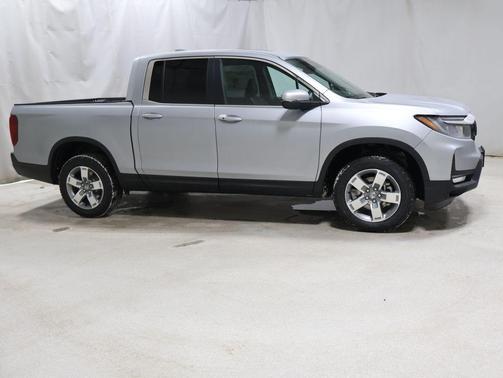 Solar Silver 2026 Honda Ridgeline RTL