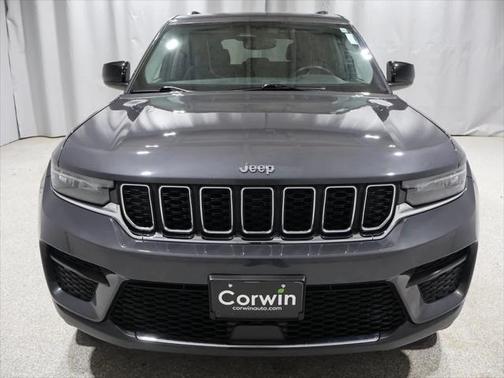 2022 Jeep Grand Cherokee Laredo
