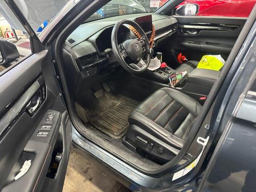 Meteorite Gray Metallic 2023 Honda CR-V Hybrid Sport Touring AWD