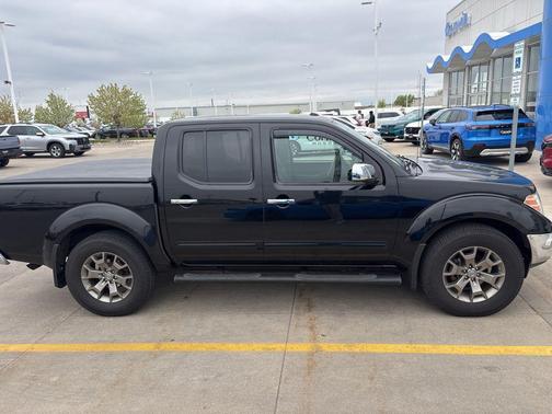 Super Black 2014 Nissan Frontier SL