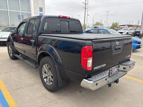 Super Black 2014 Nissan Frontier SL