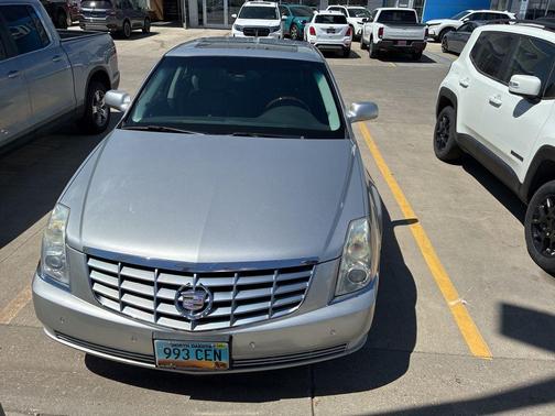 Light Platinum 2008 Cadillac DTS Base