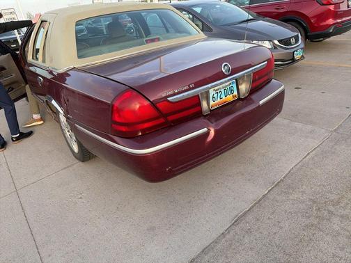 Dark Toreador Red 2005 Mercury Grand Marquis GS