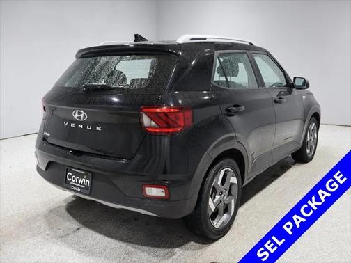 2022 Hyundai VENUE SEL