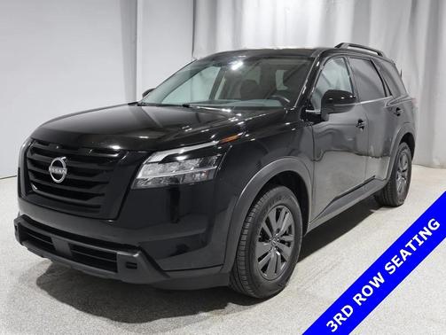 2022 Nissan Pathfinder SV 4WD