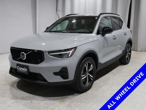 2024 Volvo XC40 B5 Core