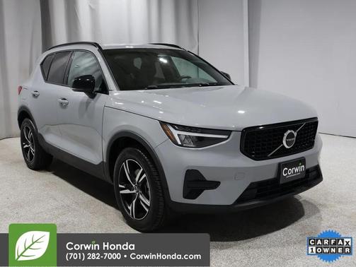 2024 Volvo XC40 B5 Core