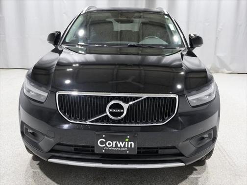 2021 Volvo XC40 T5 Momentum