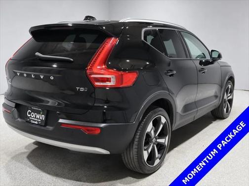 2021 Volvo XC40 T5 Momentum