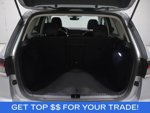 Pyrite Silver 2025 Volkswagen Taos 1.5T SE