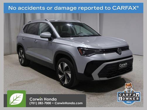 Pyrite Silver 2025 Volkswagen Taos 1.5T SE