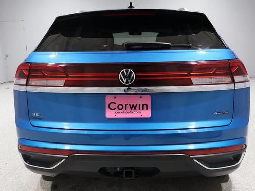 2024 Volkswagen Atlas Cross Sport 2.0T SE w/Technology 4MOTION