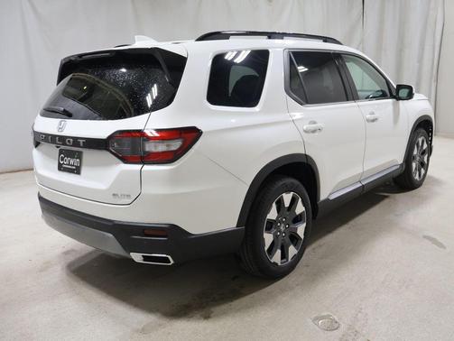 Platinum White Pearl 2026 Honda Pilot Elite