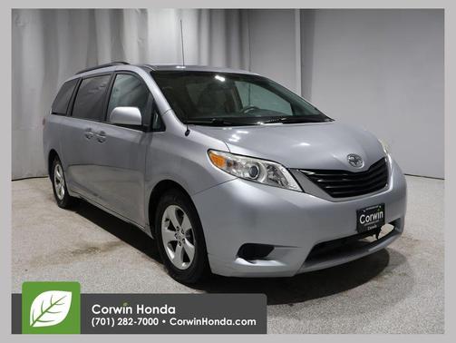 2013 Toyota Sienna LE