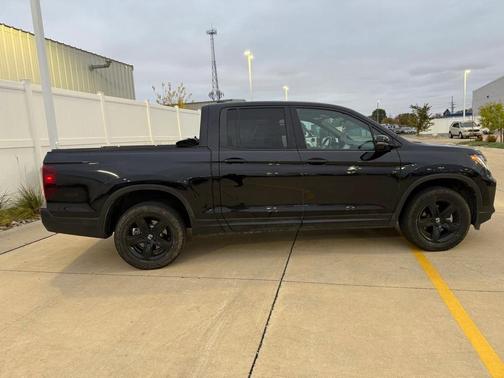 2023 Honda Ridgeline Black