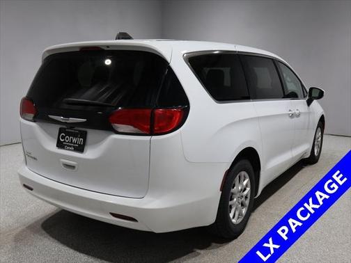 2023 Chrysler Voyager LX