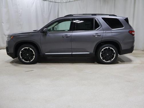 Modern Steel 2026 Honda Pilot Touring 8-Passenger