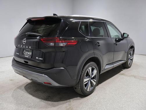 Super Black 2023 Nissan Rogue SL