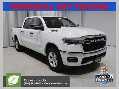 Bright White Clearcoat 2025 RAM 1500 Big Horn/Lone Star