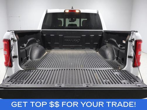 Bright White Clearcoat 2025 RAM 1500 Big Horn/Lone Star