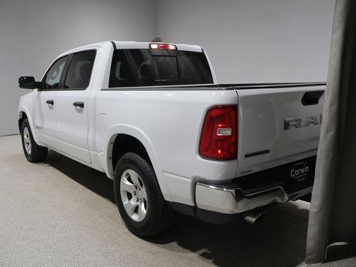Bright White Clearcoat 2025 RAM 1500 Big Horn/Lone Star
