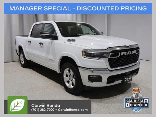 Bright White Clearcoat 2025 RAM 1500 Big Horn/Lone Star