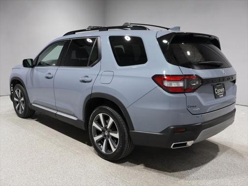 2024 Honda Pilot Touring 8-Passenger