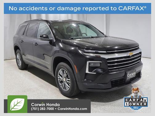 Mosaic Black Metallic 2025 Chevrolet Traverse LT